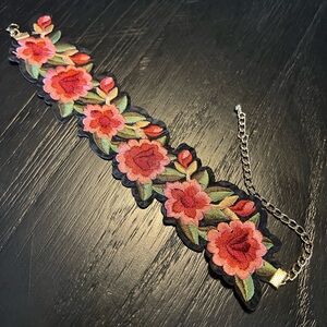 Floral choker